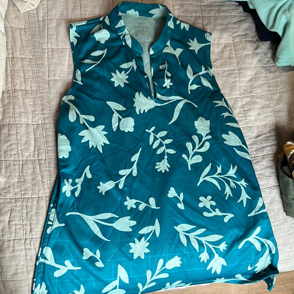 NWT Nike Golf Tank womens Small golf shirt